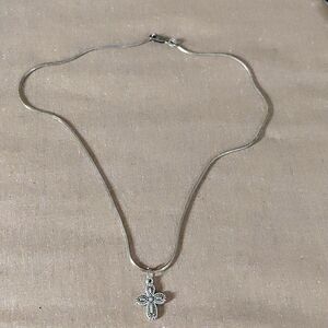 Sleek Silver Necklace for Women